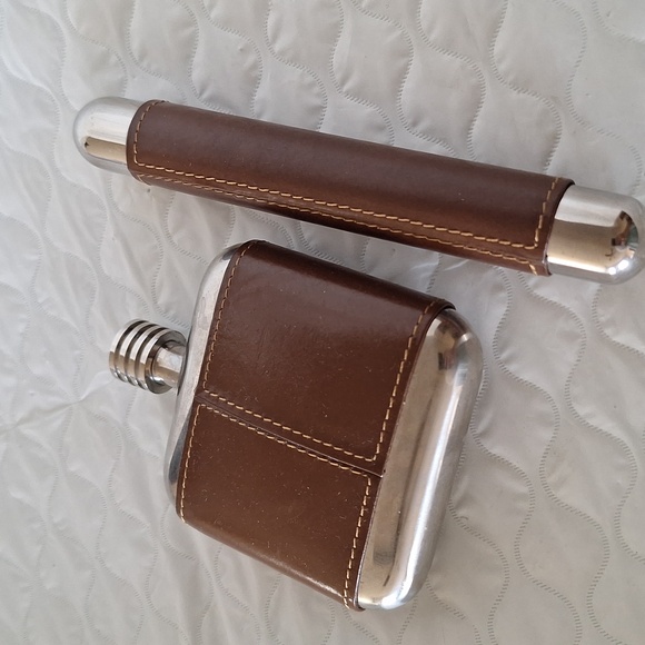 Flask Set - Picture 1 of 6